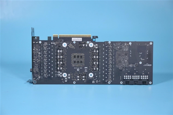 456.55新驅(qū)動(dòng)實(shí)測(cè)：RTX 3ST電容080解體完美治理！并非電容的鍋